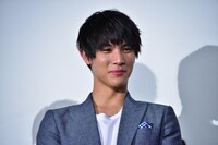 飯塚健監督からの手紙に瞳をうるませる中川大志。