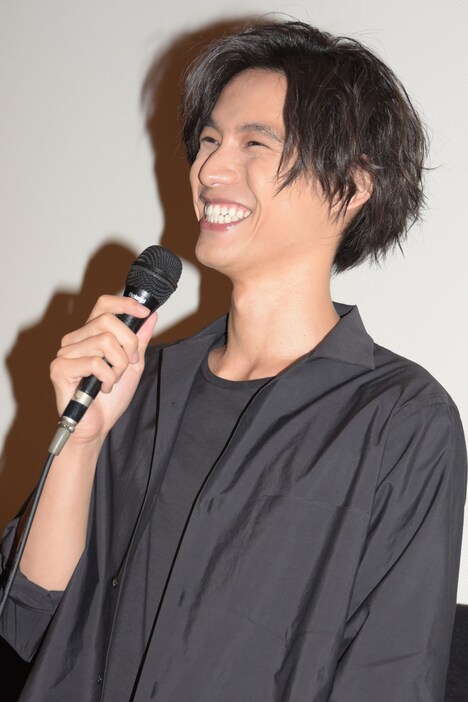 予想外の質問が飛び出して笑う福士蒼汰。