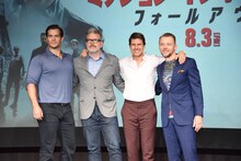 「ミッション：インポッシブル／フォールアウト」会見の様子。左からヘンリー・カヴィル、クリストファー・マッカリー、トム・クルーズ、サイモン・ペッグ。