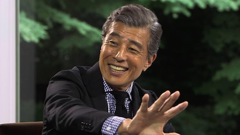 「直撃！シンソウ坂上」より、舘ひろし。