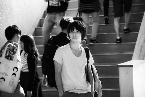 「銃」新場面写真