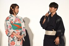 左から上白石萌歌、星野源。