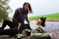 「RAW～少女のめざめ～」 (c)2016 Petit Film, Rouge International, FraKas Productions. ALL RIGHTS RESERVED.