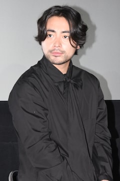 Dele 山田孝之 菅田将暉に 愛嬌の塊 と言われ 35になるんですけど イベントレポート 写真18枚 映画ナタリー