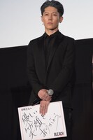 「優しい笑顔をありがとう」と杉咲花に感謝したMIYAVI。