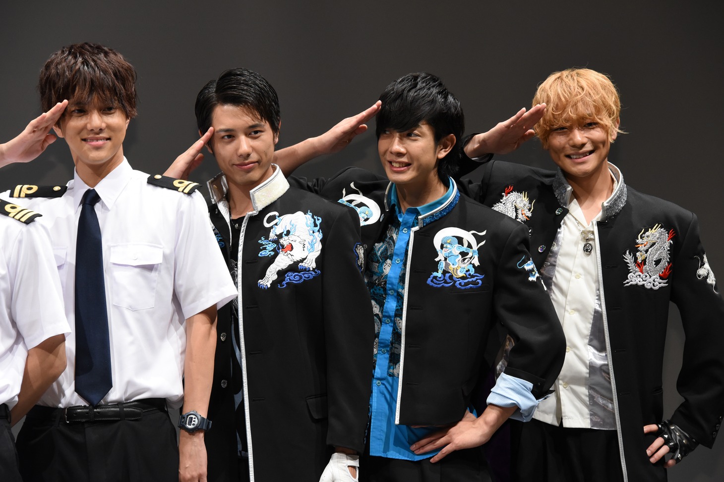左から水野勝、勇翔、田村侑久、田中俊介。