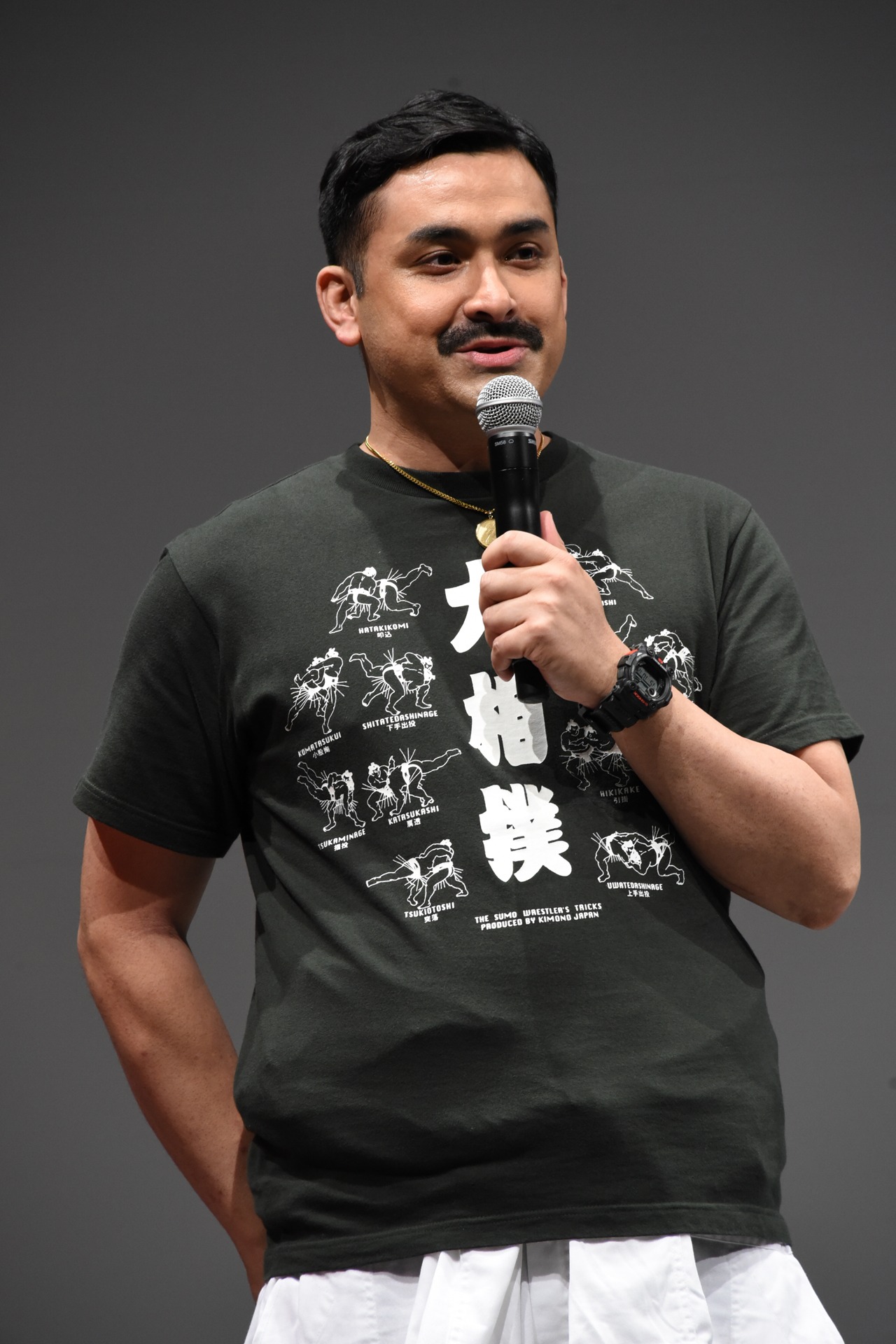 植野行雄