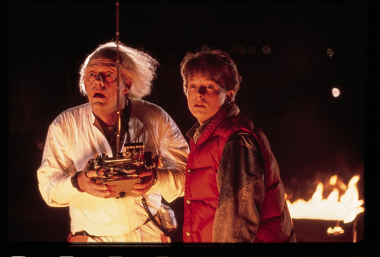 「バック・トゥ・ザ・フューチャー」品川で野外上映、デロリアンの展示も