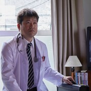 佐藤二朗が「聖☆おにいさん」出演、染谷将太演じるブッダを問診