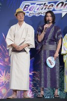 左から前川泰之、水上剣星。
