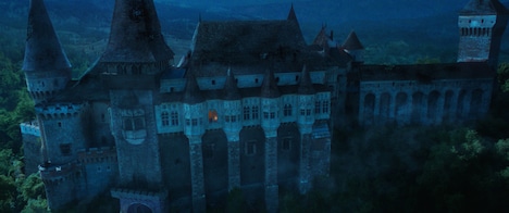 「死霊館のシスター」新場面写真