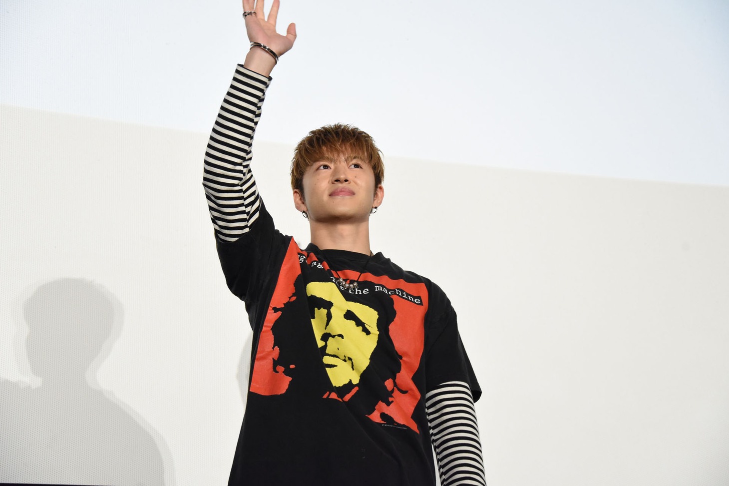 佐野玲於