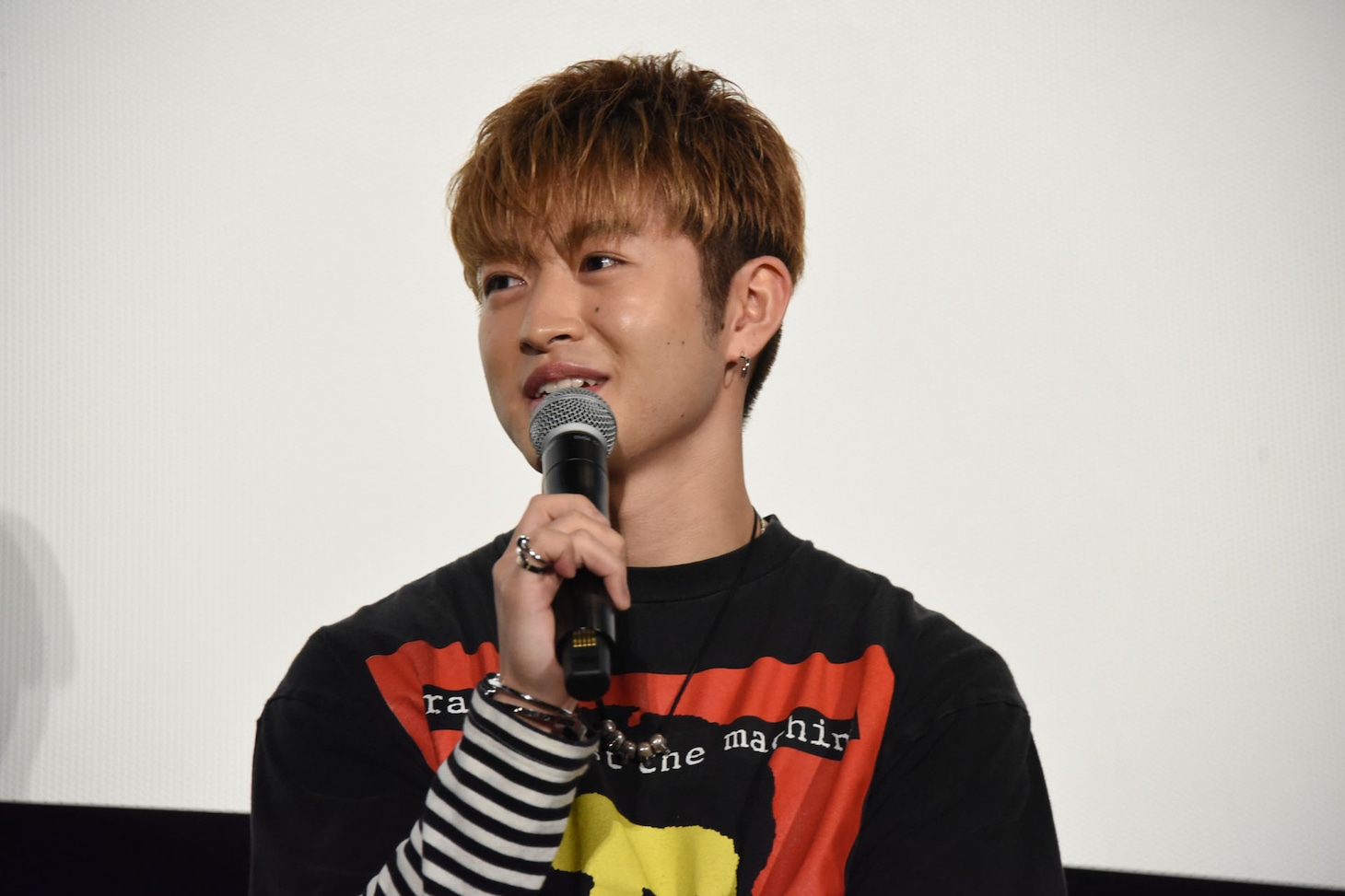 佐野玲於
