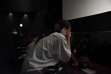 マスコミに紛れていたサプライズゲストの坂東希。