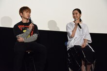 左から佐野玲於、坂東希。