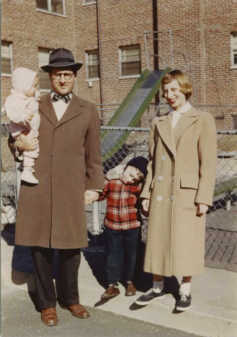 スティーヴン・スピルバーグの家族写真。