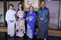 「日日是好日」の完成披露イベントの様子。