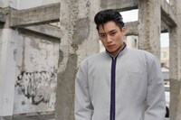 鈴木伸之演じる片桐智司。