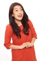 「マンマ・ミーア！ ヒア・ウィー・ゴー」に出演する横澤夏子。