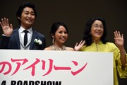 「愛しのアイリーン」の完成披露“宴”試写会の様子。