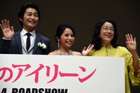 「愛しのアイリーン」の完成披露“宴”試写会の様子。