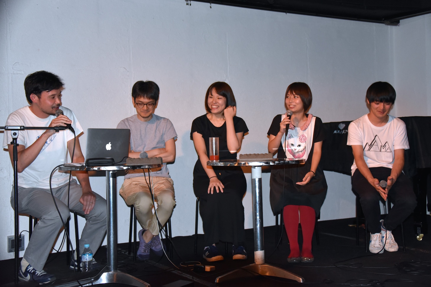 左から岩井澤健治、青木純、久野遥子、姫乃たま、大橋裕之。