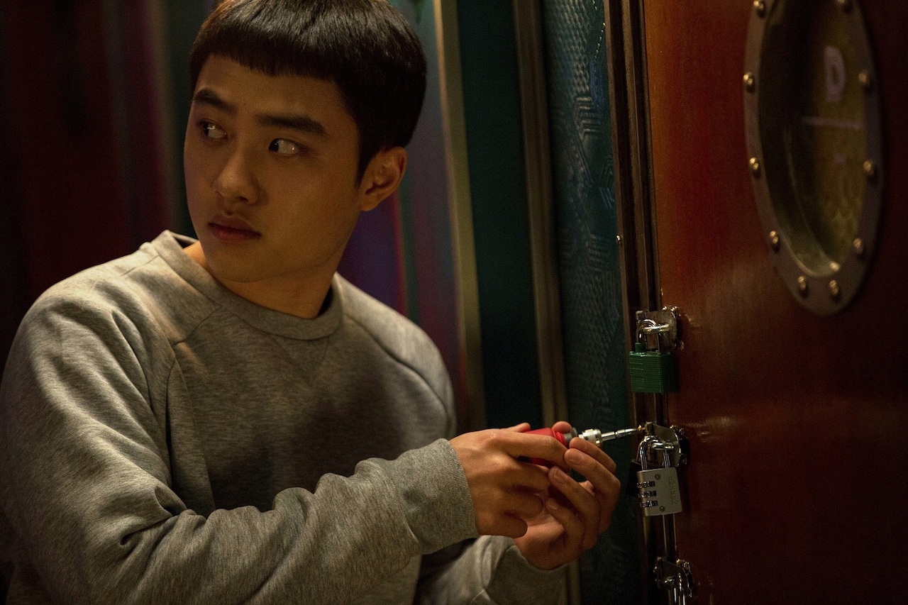 EXOのD.O.が「初めて挑戦するジャンル」、出演作「7号室」メイキング映像