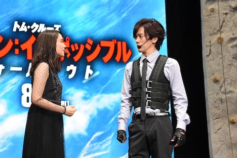 左から広瀬アリス、DAIGO。