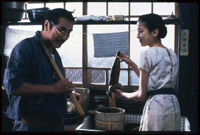「父と暮せば」 (c)2004「父と暮せば」パートナーズ