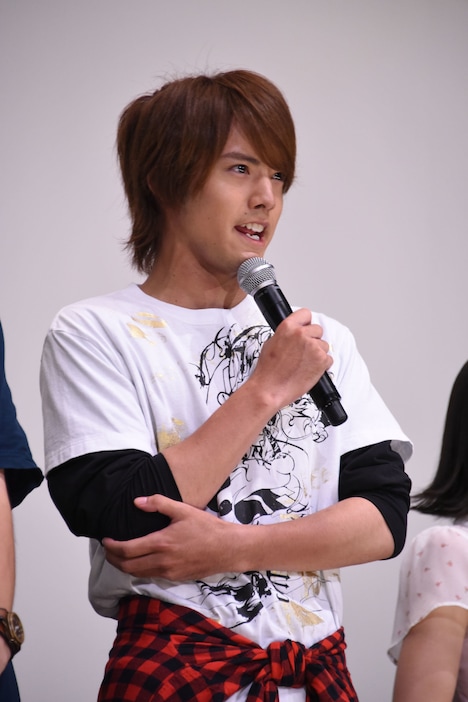 「この映画は負ける気がしねえ！」と叫ぶ赤楚衛二。