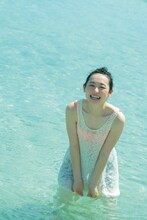 福原遥写真集「これから。」より。