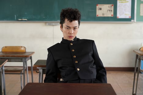 柾木玲弥演じる佐川直也。