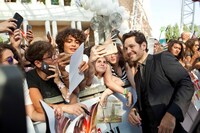 イタリア・ジッフォーニ映画祭にてファンとの撮影に応じるポール・ラッド。