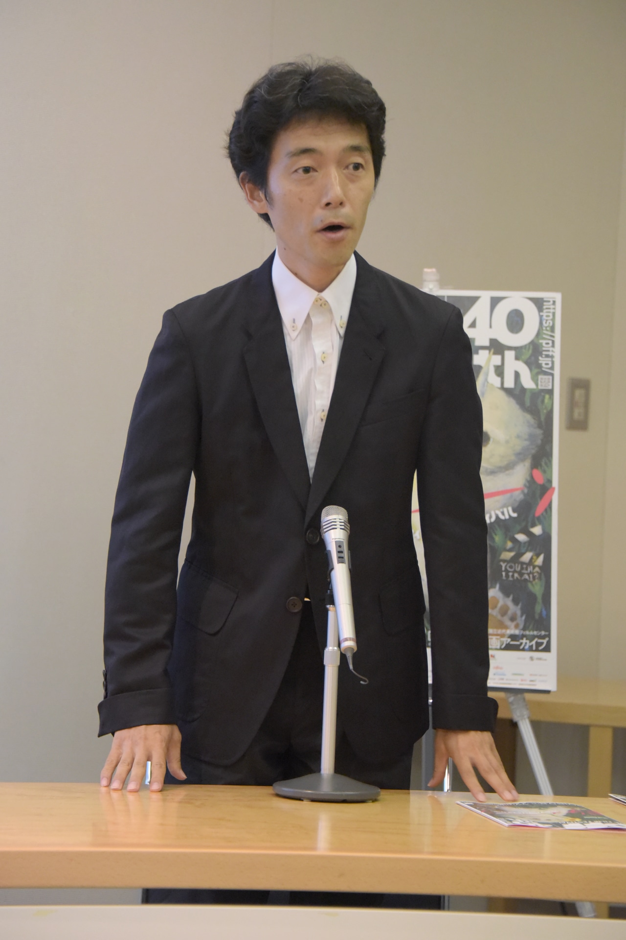 佐藤信介