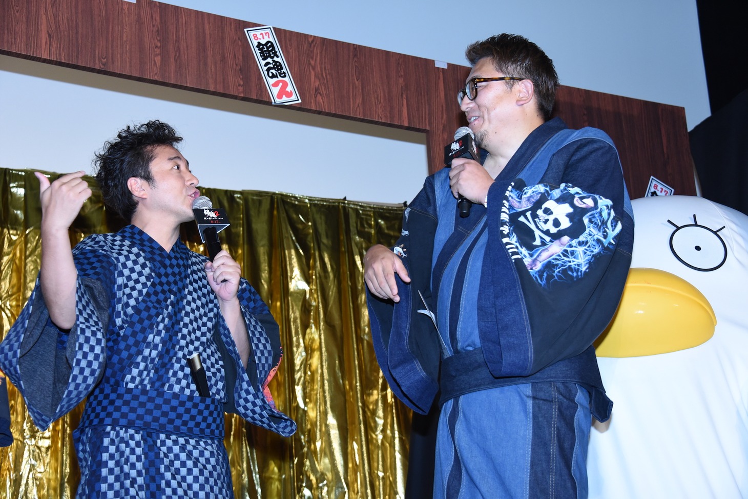 左からムロツヨシ、福田雄一。