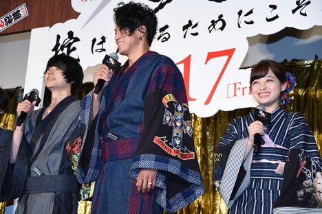 左から菅田将暉、小栗旬、橋本環奈。