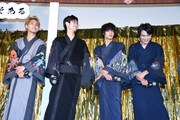 左から柳楽優弥、三浦春馬、窪田正孝、吉沢亮。