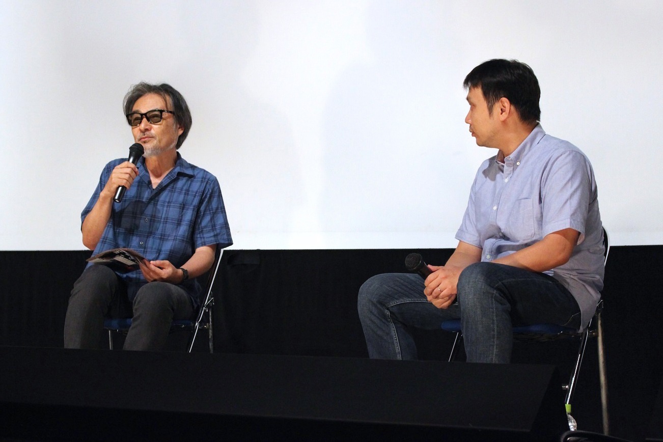 左から黒沢清、濱口竜介。