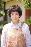 瀬奈じゅん演じる三橋愛美。