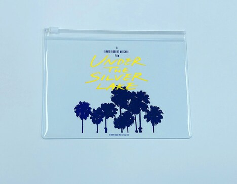 「アンダー・ザ・シルバーレイク」前売り特典（特製クリアポーチ）