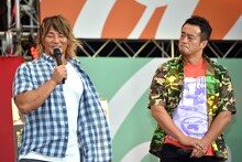 左から棚橋弘至、田口隆祐。