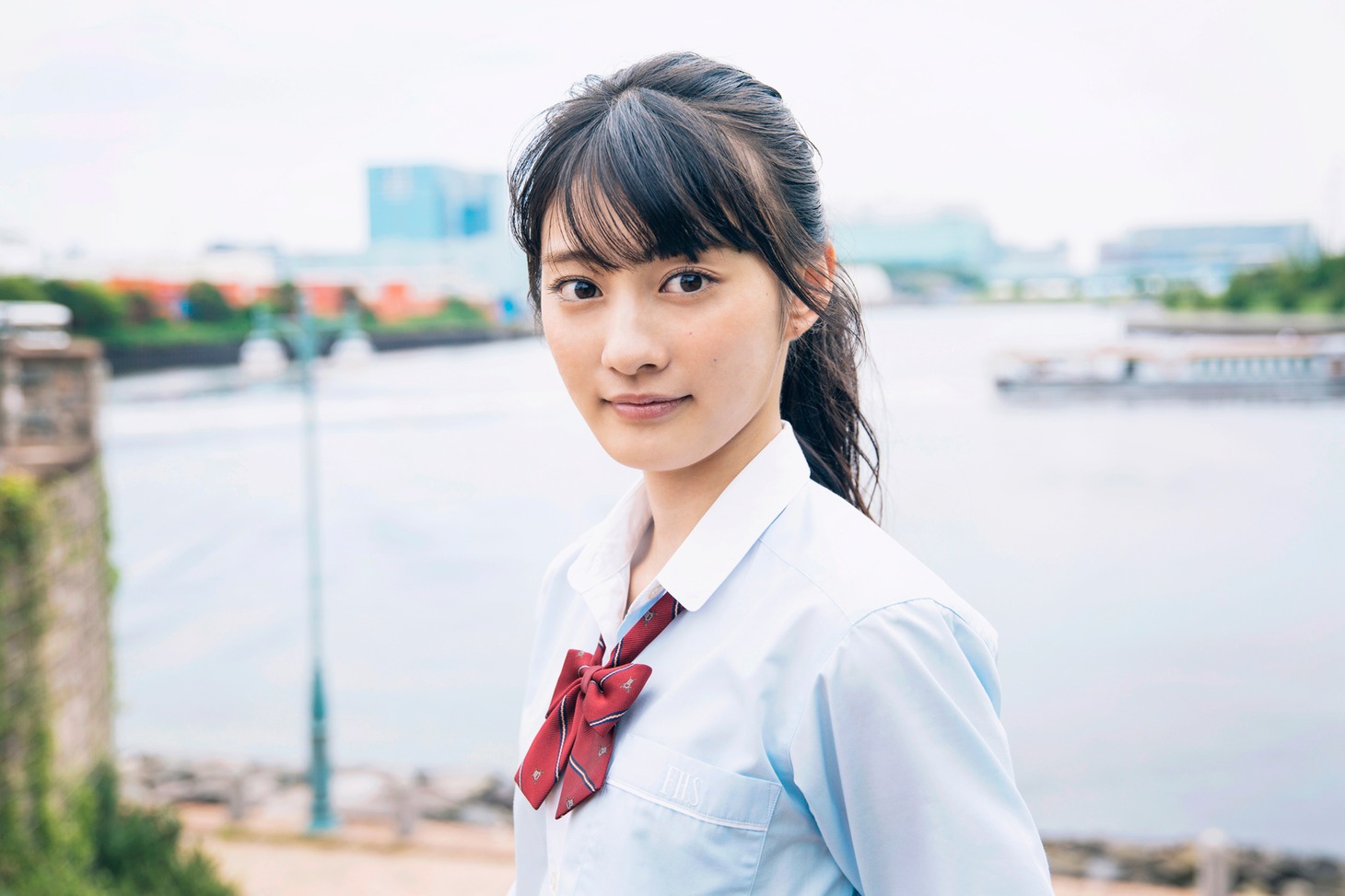 古賀哉子演じる三島暁里。