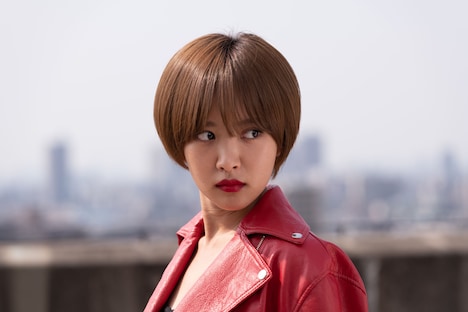 「GIVER 復讐の贈与者」より、夏菜。