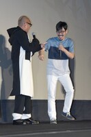 左から竹中直人、石田祐康。