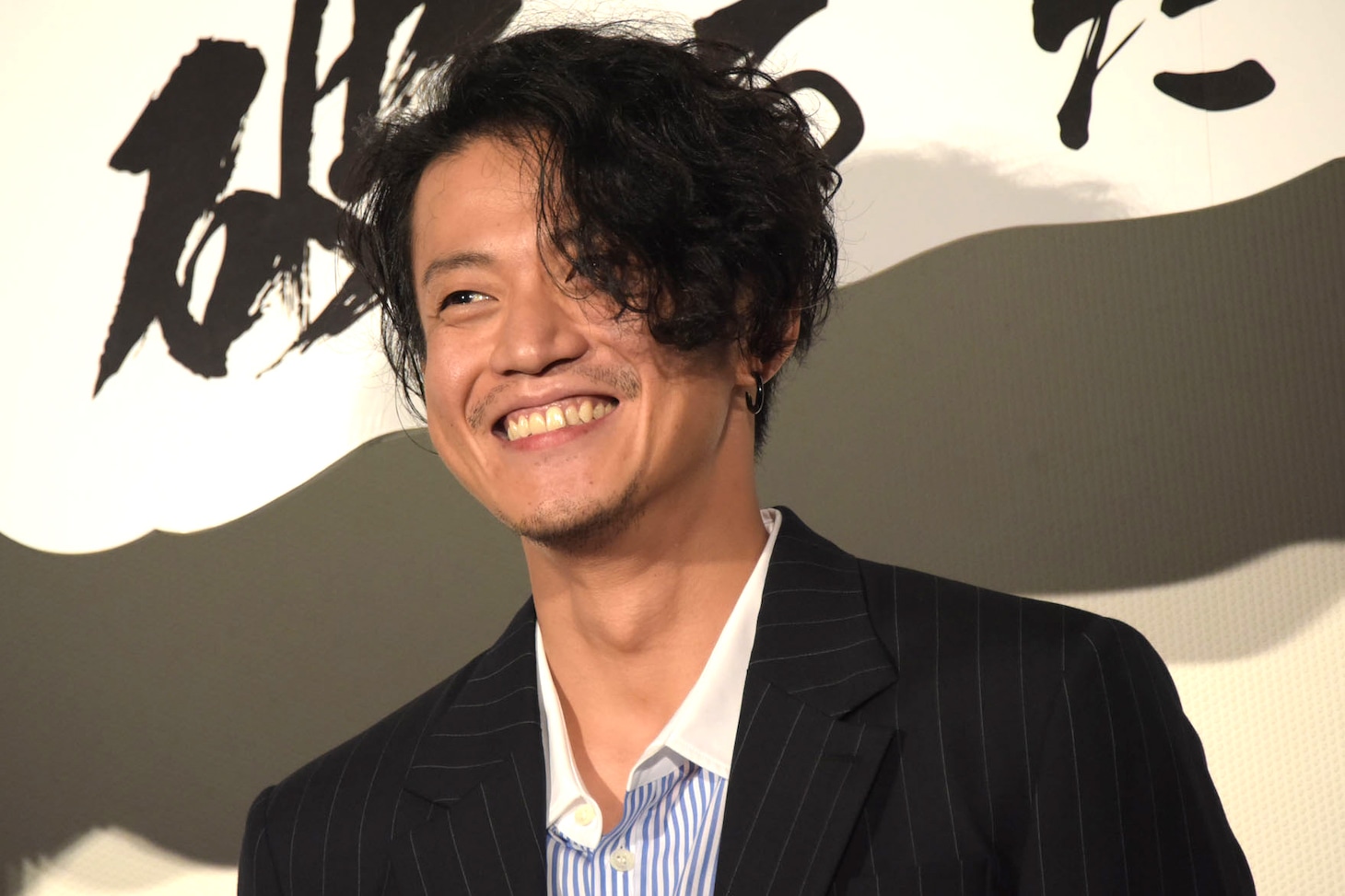 小栗旬