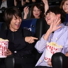 山下智久が「コード・ブルー」4D上映体験!有岡大貴のポップコーンだけ風で飛ぶ
