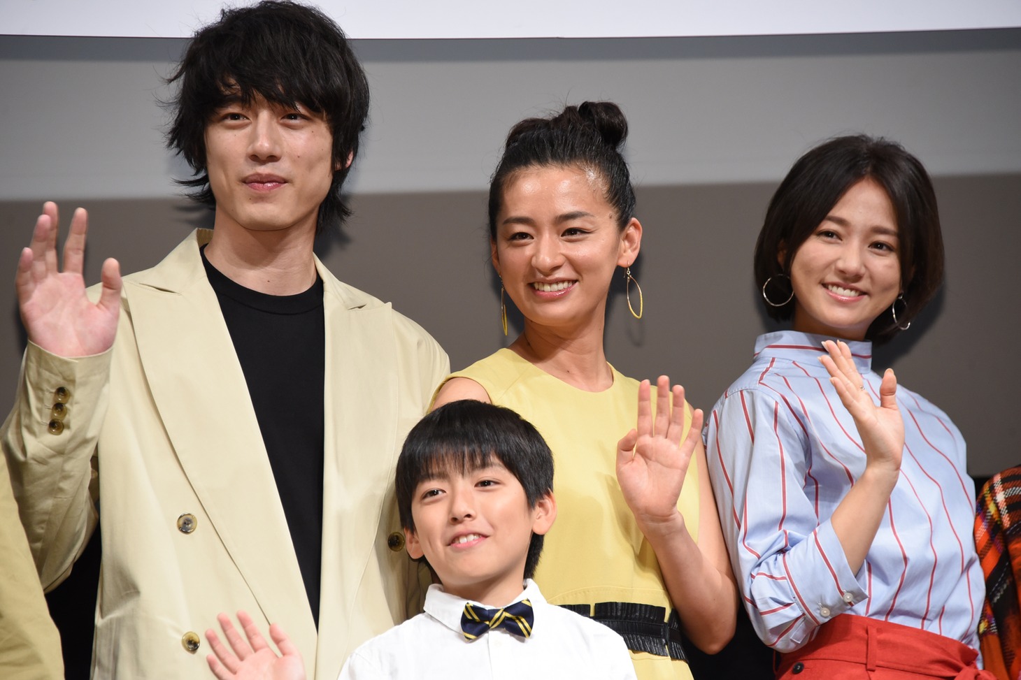 左から坂口健太郎、篠原湊大、尾野真千子、木村文乃。