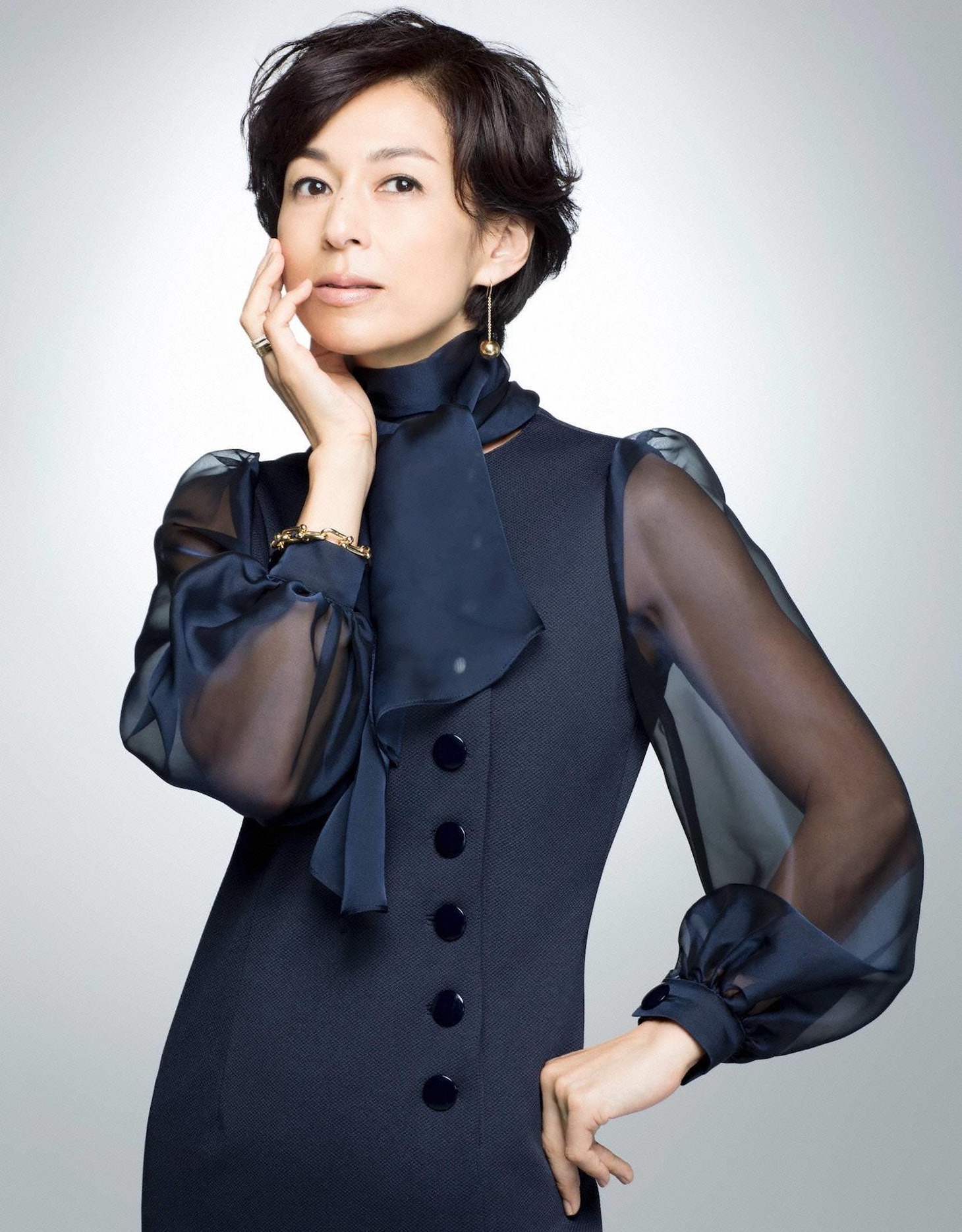鈴木保奈美演じる幸村チカ。