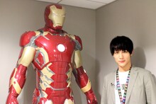 左からアイアンマン、中川大志。