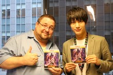 左からC・B・セブルスキー、中川大志。